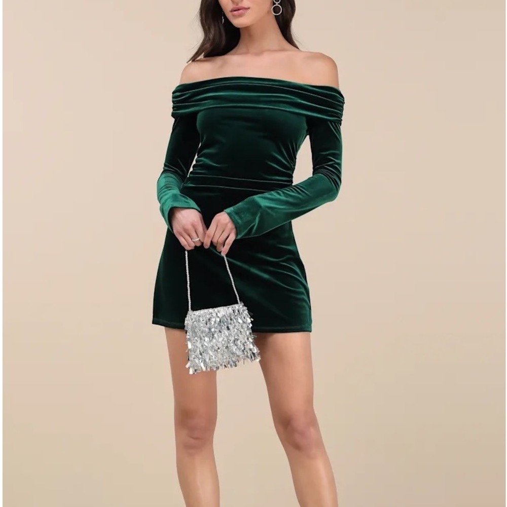 Lulus Nia Emerald Velvet Off-The-Shoulder Mini Dress Size‎ M